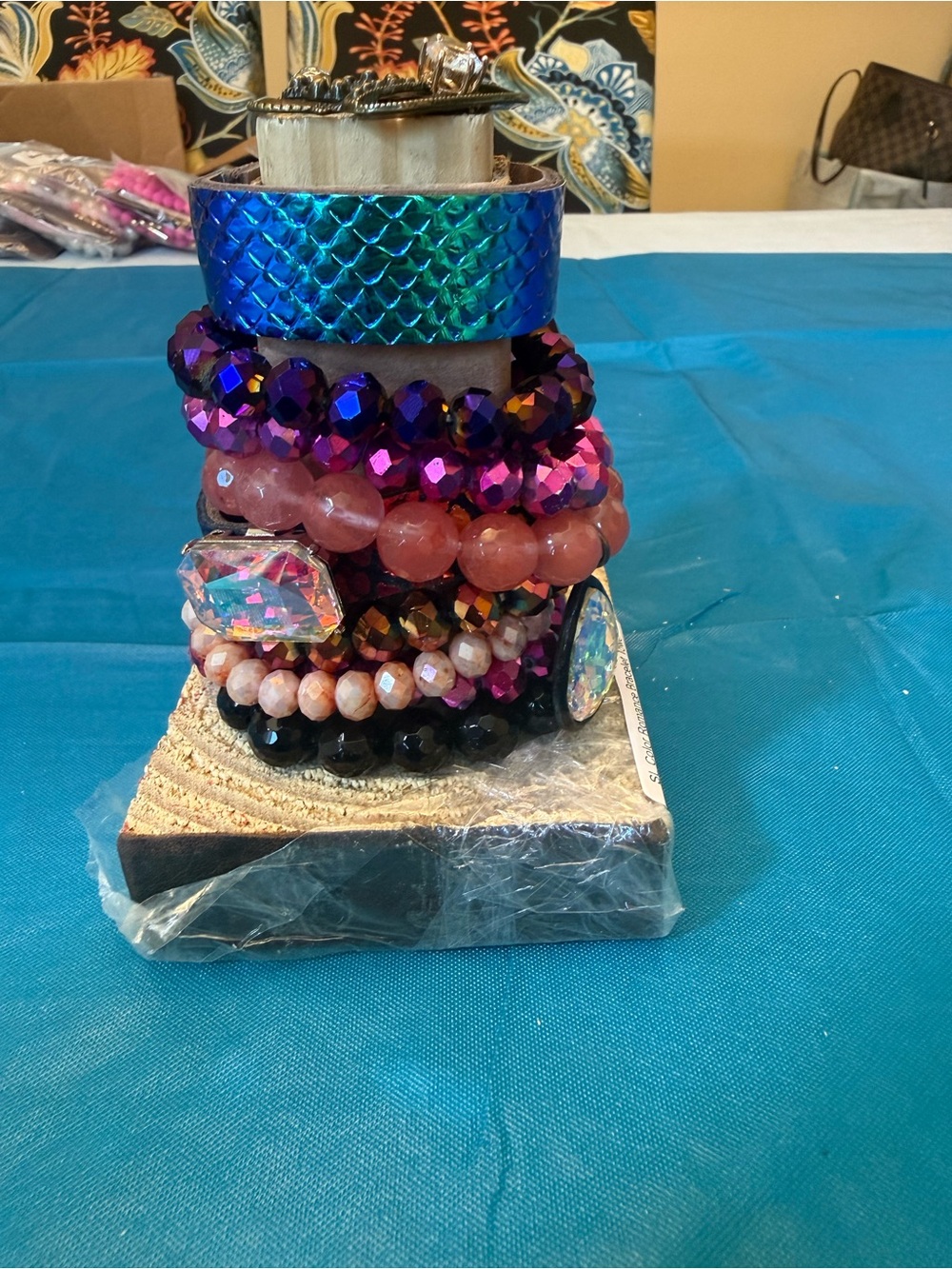 SL Color Romance Bracelet Tower